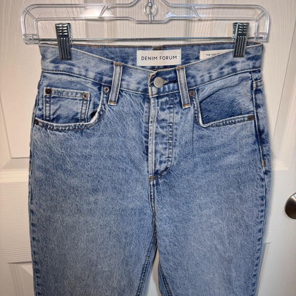 Aritzia Denim Forum "The Joni High Rise Loose 28L" Jeans - Picture 4 of 16